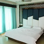 Hotel New Horizons